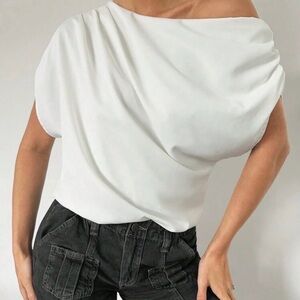 Essnce Solid Asymmetrical Neck Ruched Batwing Sleeve Blouse